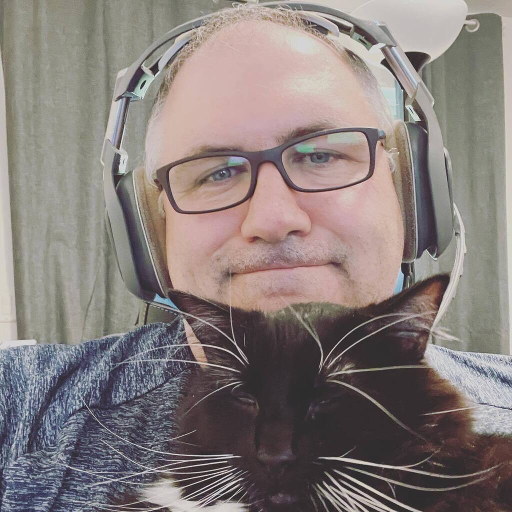 lyteforce's tweet photo. Had an extra student in my class this morning. Hazard of WFH. #Kittyforce https://t.co/xIOeYF7IJz