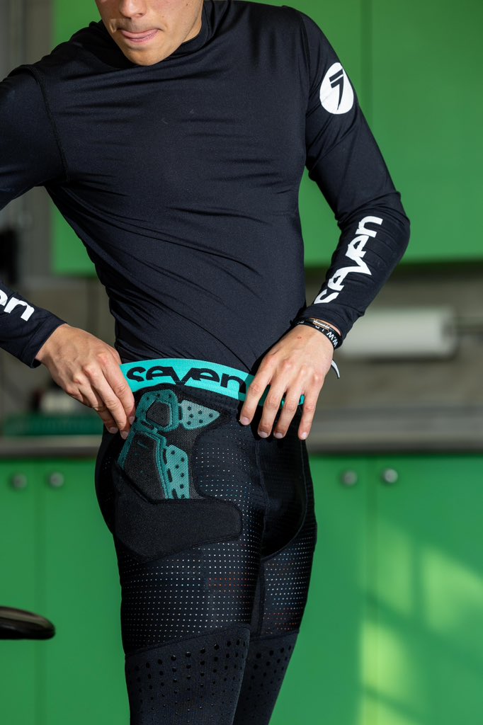 Protection even at the base layer 🛡️

sevenmx.com/collections/up…