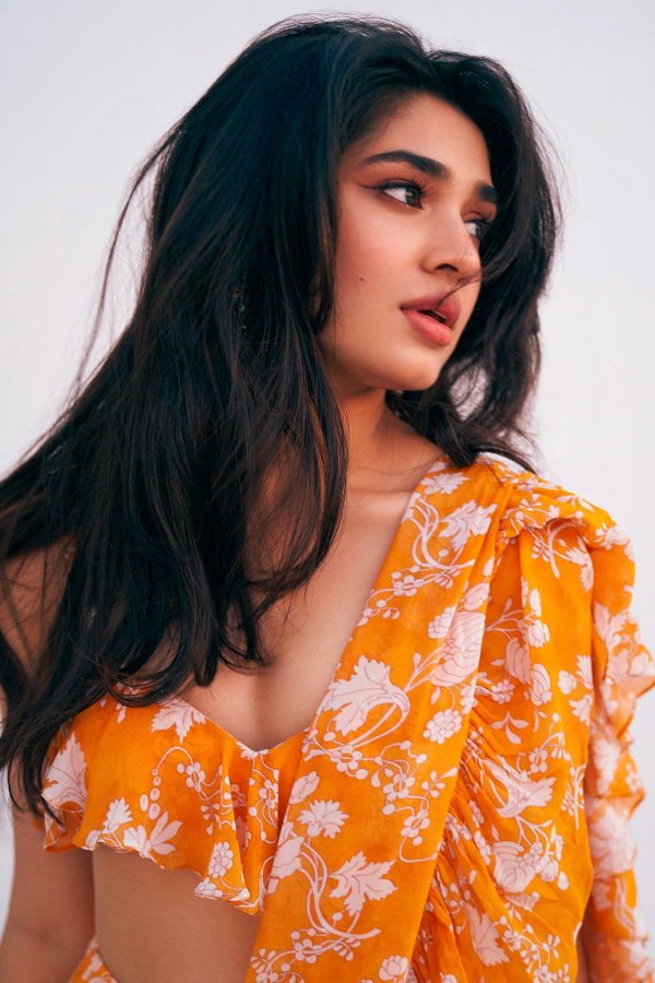 F0YHhOvaAAEakLJ?format=jpg&name=900x900