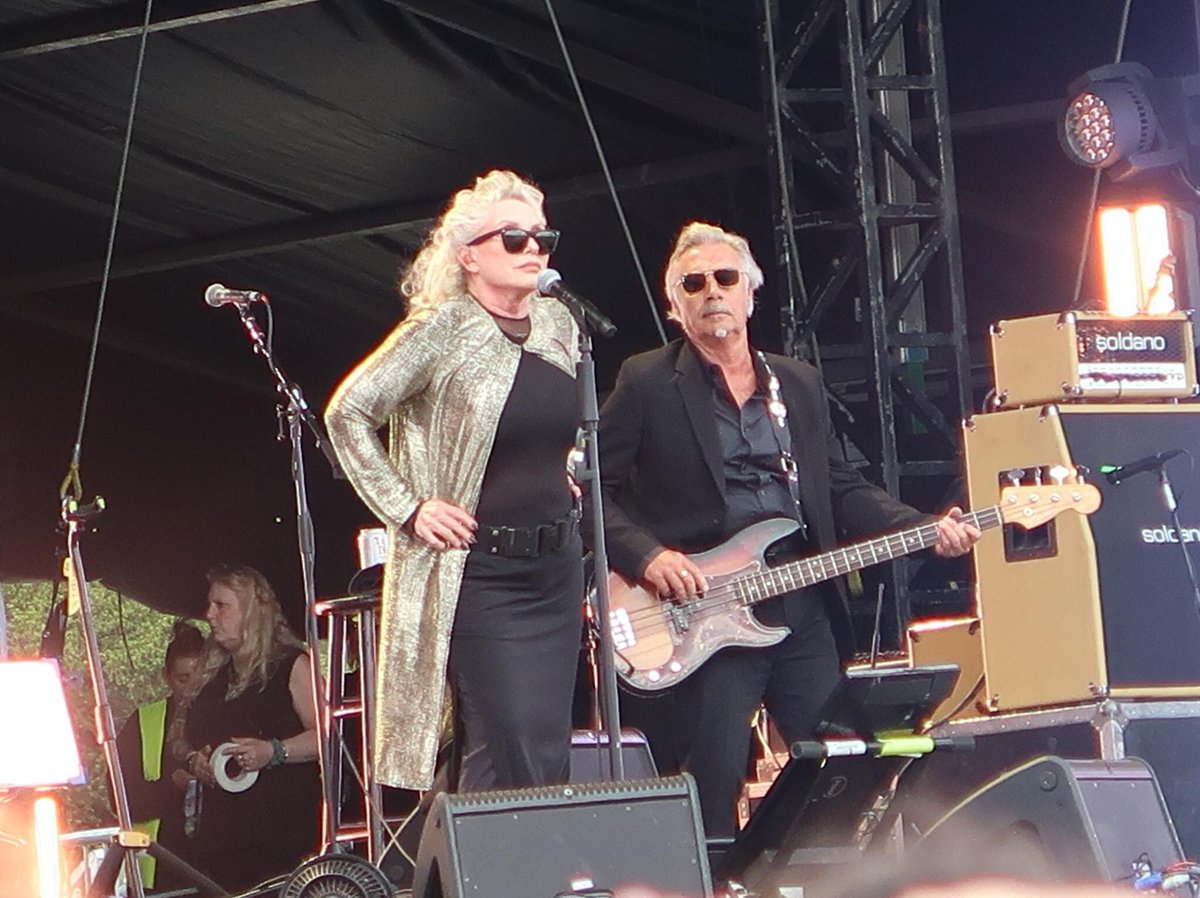 <a href="/GlenMatlock/">Glen Matlock</a> Looking forward to hearing the new songs <a href="/SoundKnowledge_/">Sound Knowledge</a> <a href="/oakmarlborough/">Royal Oak</a> in sunny Marlborough Wiltshire tomorrow! Any chance your friend Debbie H could turn up on backing vocals?! #glenmatlock #marlborough #Wiltshire