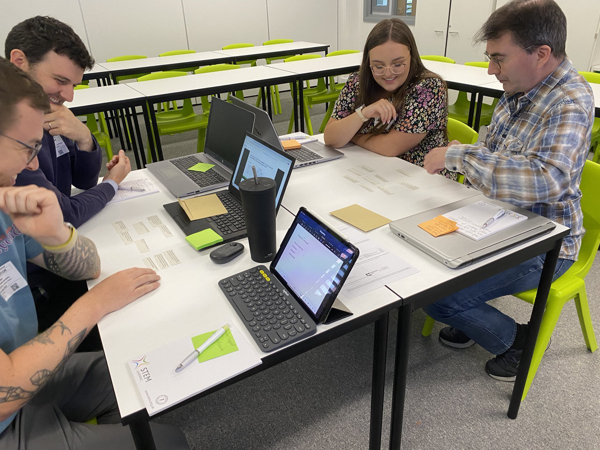MWimpennyS's tweet image. Great bunch of computing Subject Leaders today at my Leading Primary Computing course for @ComputingHubBaO thanks @Chris_West_96 for all your fantastic input and showing us all the great work you are doing #NCCE #WeAreComputing #caschat #Computing