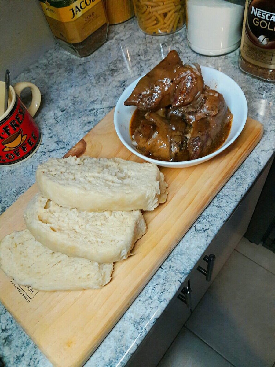 Tlhox100's tweet photo. Guys, I sell really nice pork trotters🥹R20 each. I deliver around town, Maseru, in the morning hours.
Call 63444992
WhatsApp 57981359 https://t.co/fb7FjmC0xD