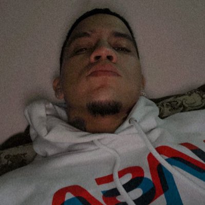 Sauloes07's tweet photo. #NuevaFotoDePerfil https://t.co/4EaEOI9Yl1