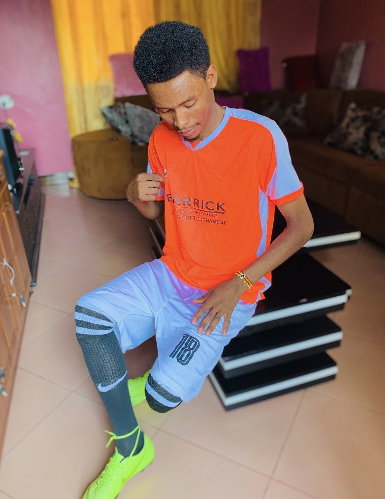 AmosTraves's tweet photo. Player⚽️ https://t.co/QYPanQQHTe