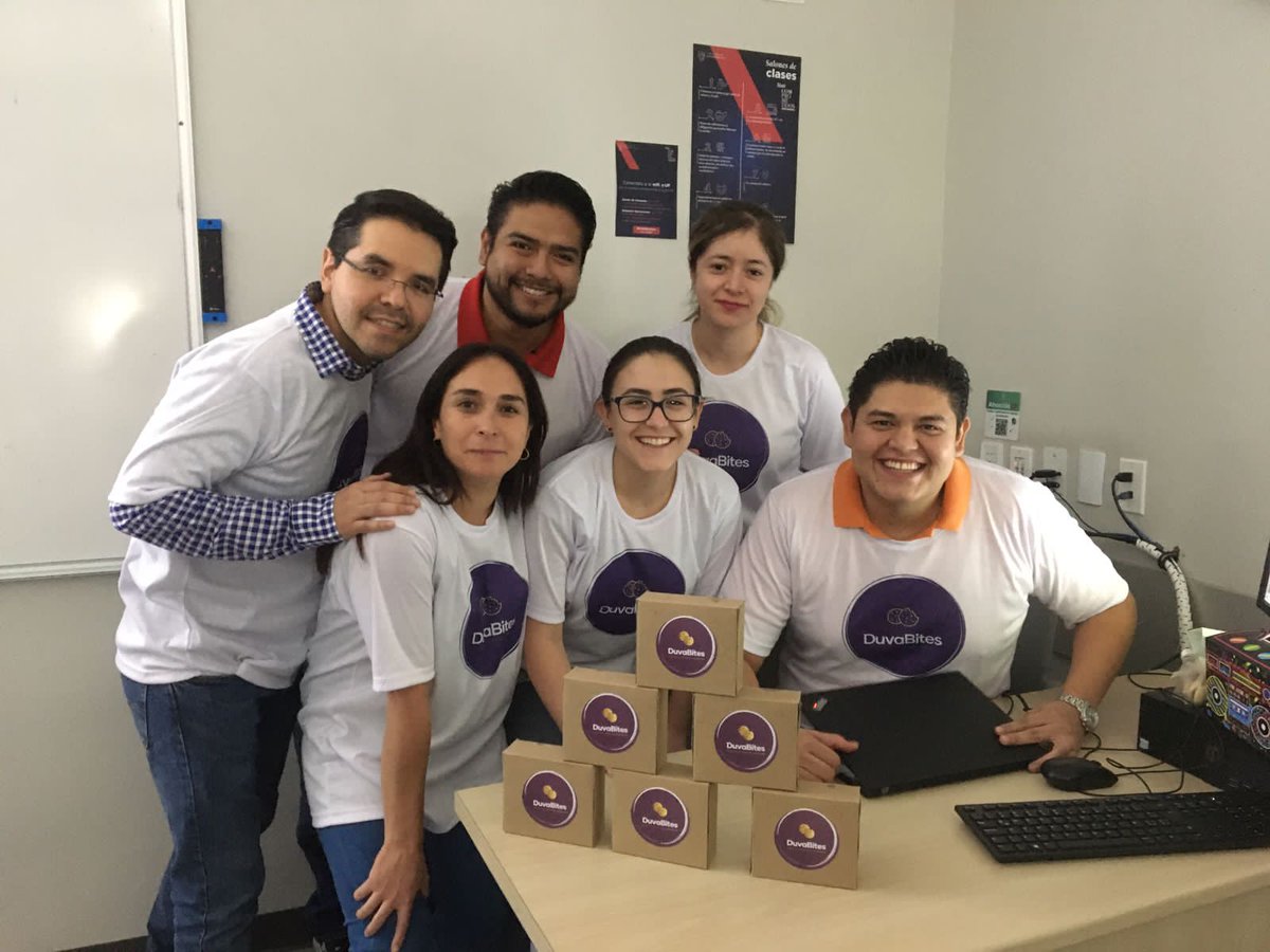 posgradosupcdmx's tweet photo. Los alumnos de nuestra Maestría en Mercadotecnia Estratégica tuvieron la oportunidad de cursar la materia  “Metodologías Ágiles para la Innovación” impartida por la Profesora María de las Nieves Corro @nieves_corro.

#SoyUP #PosgradosUP https://t.co/tDHLn0hFM4
