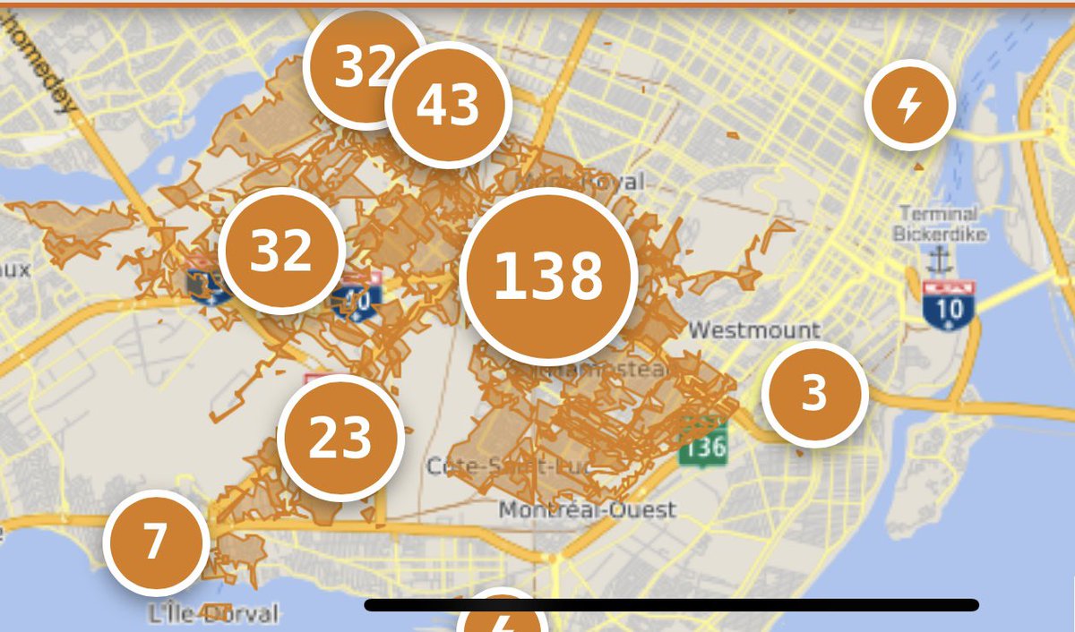 osmoland's tweet image. posting the weekly hydro quebec outage map for your amusement 💩