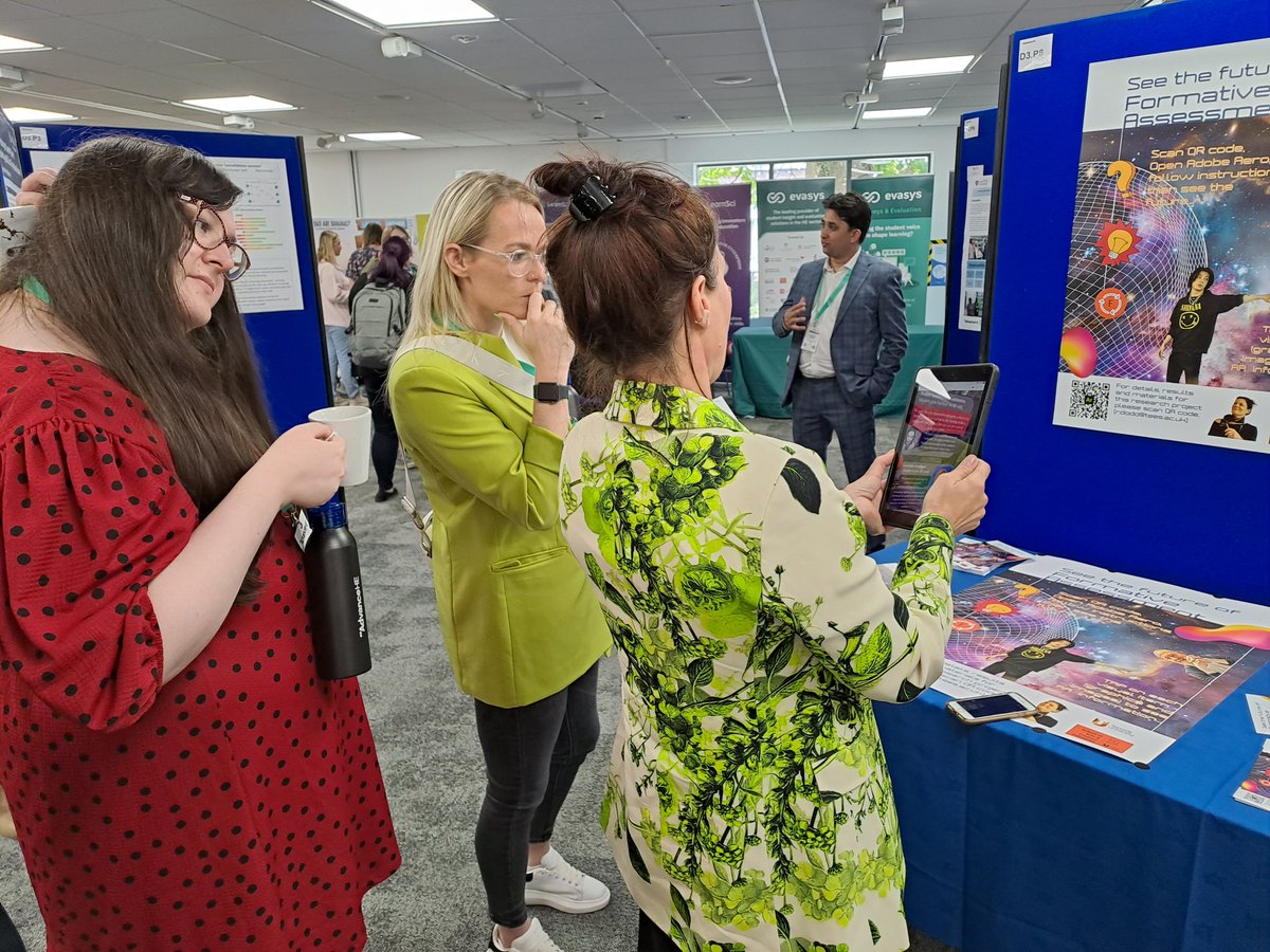 Angela Lawrence 💙 tweet media