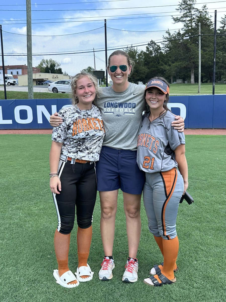 Awesome time on THE FARM! It was a hot one for sure. Great instruction from <a href="/DrCoachBrown5/">Megan Brown PhD</a> <a href="/JesseDreswick/">Timmy x</a> <a href="/LongwoodSB/">Longwood Softball</a>. Thankful for the opportunity. <a href="/Hanover16u/">Hanover Hornets Wells 16U</a> <a href="/LadyHornetsVA/">Hanover Lady Hornets</a>