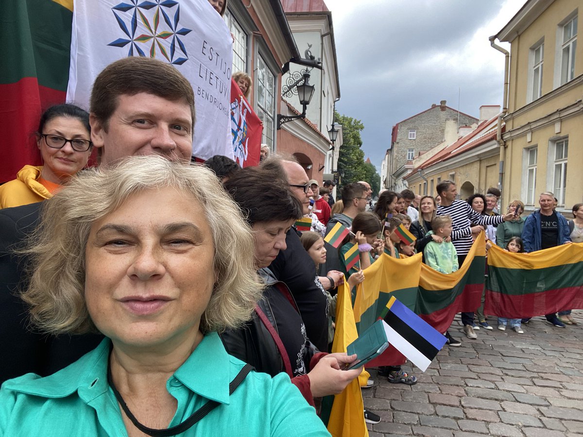 LTembassyEE's tweet photo. For 15th time this year #Lithuanians all over the world, including #lithuaniansinestonia, joined in singing as one the national anthem to celebrate the Statehood Day commemmorating the coronation of King Mindaugas 770 years ago. Truly a special feeling 💛💚❤️! #GlobalLithuania https://t.co/GFlVWN7Y6b