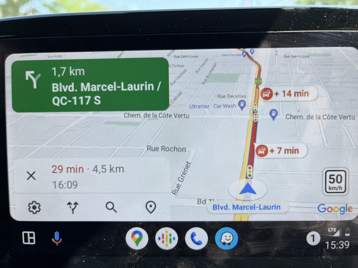mtlemergencies's tweet photo. Une #panne électrique sur les lignes haute tension de @hydroquebec engendre des #embouteillages énormes: plus de 30 minutes pour parcourir 4.5km en ville https://t.co/WKwYohdQQC
