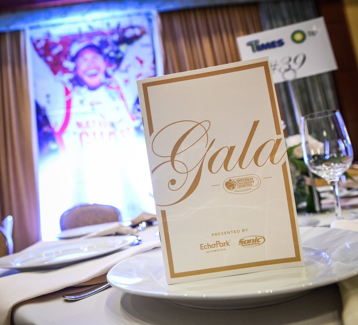What a night to remember! On this #ThrowbackThursday we are reminiscing about the 41st annual Speedway Children’s Gala. On this night, our generous supporters helped us raise over $1.24 million, breaking previous fundraising efforts! ❤️ #kidswin // #kidswinclt