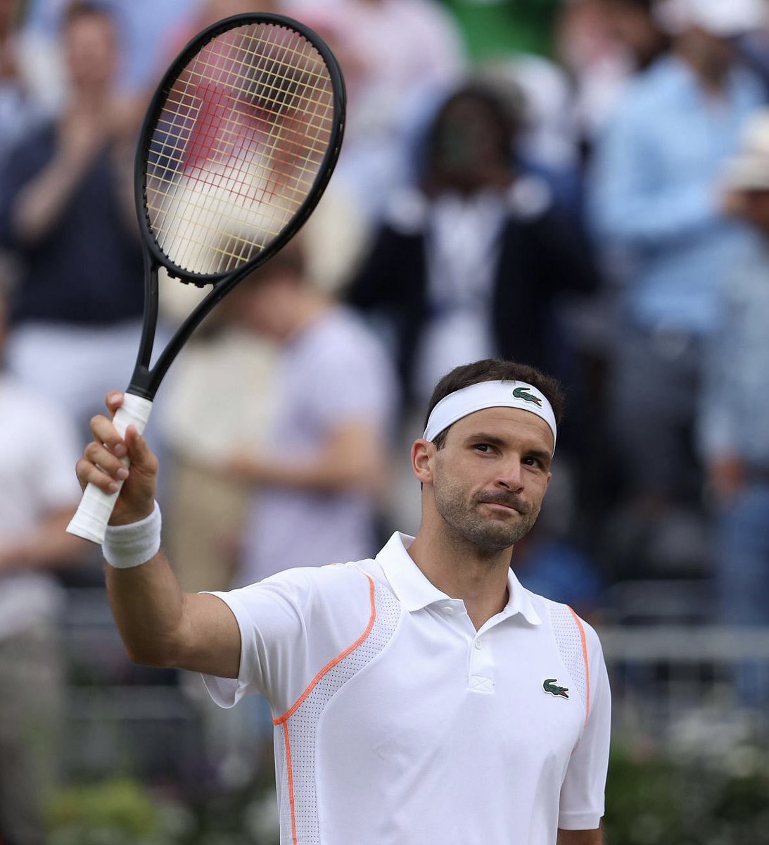 Jeu_Set_EtMatch's tweet photo. Grigor #Dimitrov (n°24) 🇧🇬 se qualifie pour le troisième tour à #Wimbledon ! Ce jeudi, il élimine Ilya #Ivashka (n°102) en trois sets 6-3, 6-4, 6-4. Next ➡️ Frances #Tiafoe (n°10) 🇺🇸. #Wimbledon2023
📸 : @TheTennisLetter https://t.co/BSm6n6EXey