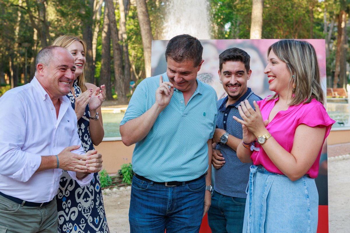 PSOEAlbacete's tweet photo. El @PSOE de #Albacete se lanza a por “el #VotoÚtil 🗳🌹de las y los #progresistas” para hacer valer en las urnas que #EspañaAvanza

💬@santicenizate: “El #23J nos jugamos el modelo de #convivencia que hemos forjado en este país" https://t.co/EVtP6JEwEu
