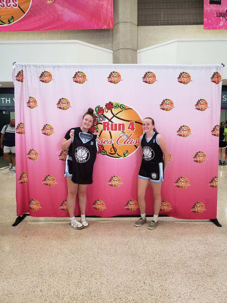 Chloe Simms tweet media