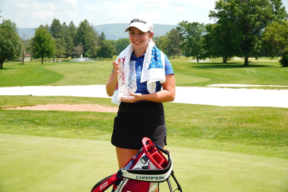 AJGAGolf's tweet image. Ice in her veins 🧊

Lydia Portlock (-7) claims her first AJGA title at the #PennStateJr. After shooting a 4-under-par 68 in the final round, she sealed the deal by carding a birdie in the first playoff hole!