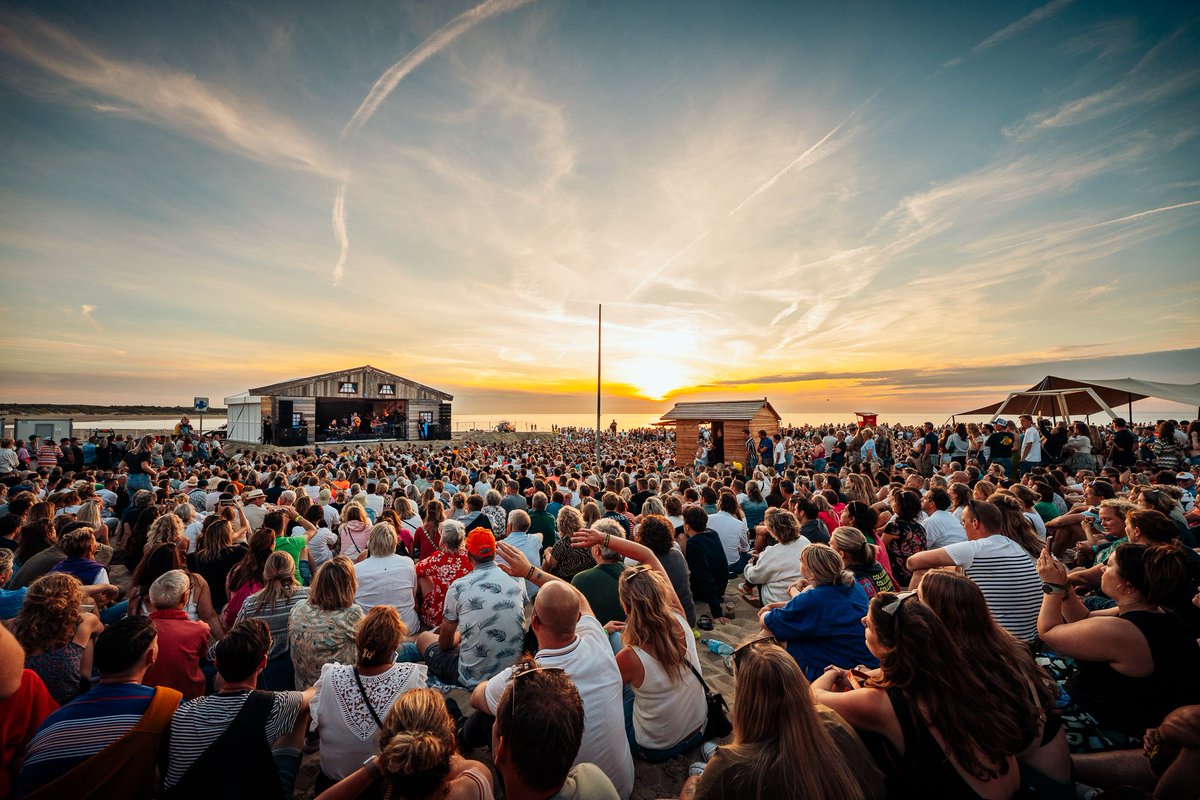 JessieKamp_'s tweet image. #CAS23 recap! 
Music + beach + camera = perfect! 🫶🏼🌞📸
@concertatSEA #festival