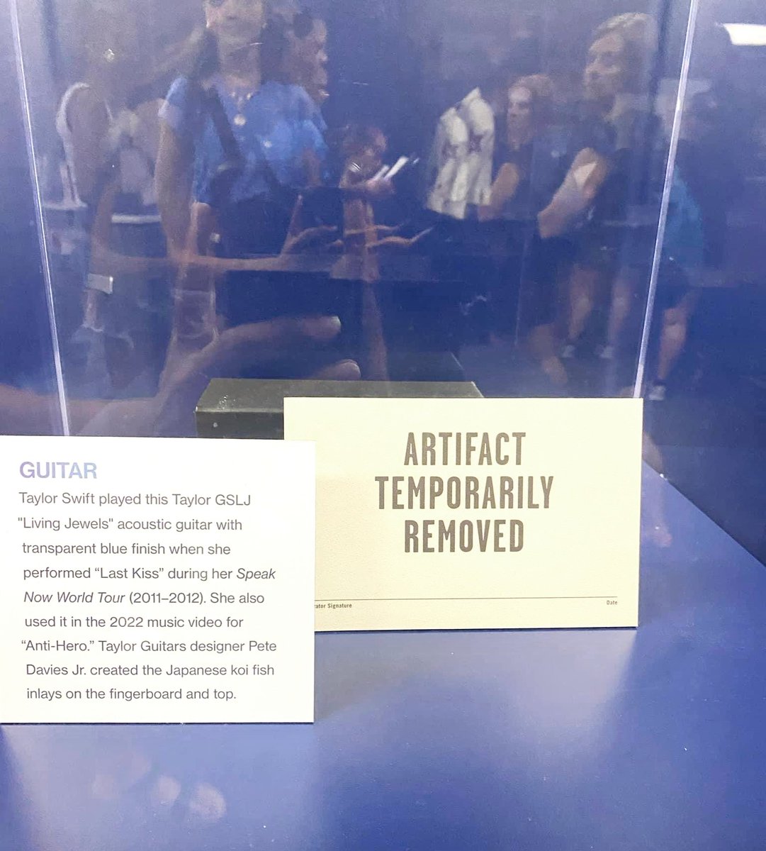 TheSwiftSociety's tweet photo. 💜| @TaylorSwift13's koi fish guitar was "temporarily removed" from its musuem. https://t.co/UIY1fKvTrT