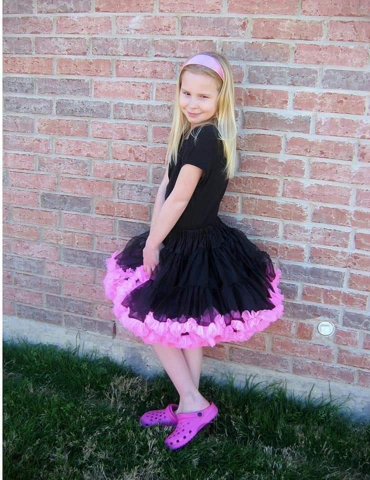 dawnendres's tweet photo. The GR8 Pettiskirt Craze Of 2008. ❤ Sweet Memories. :) My Girls. SO Cute!! https://t.co/rUiPsadz5L