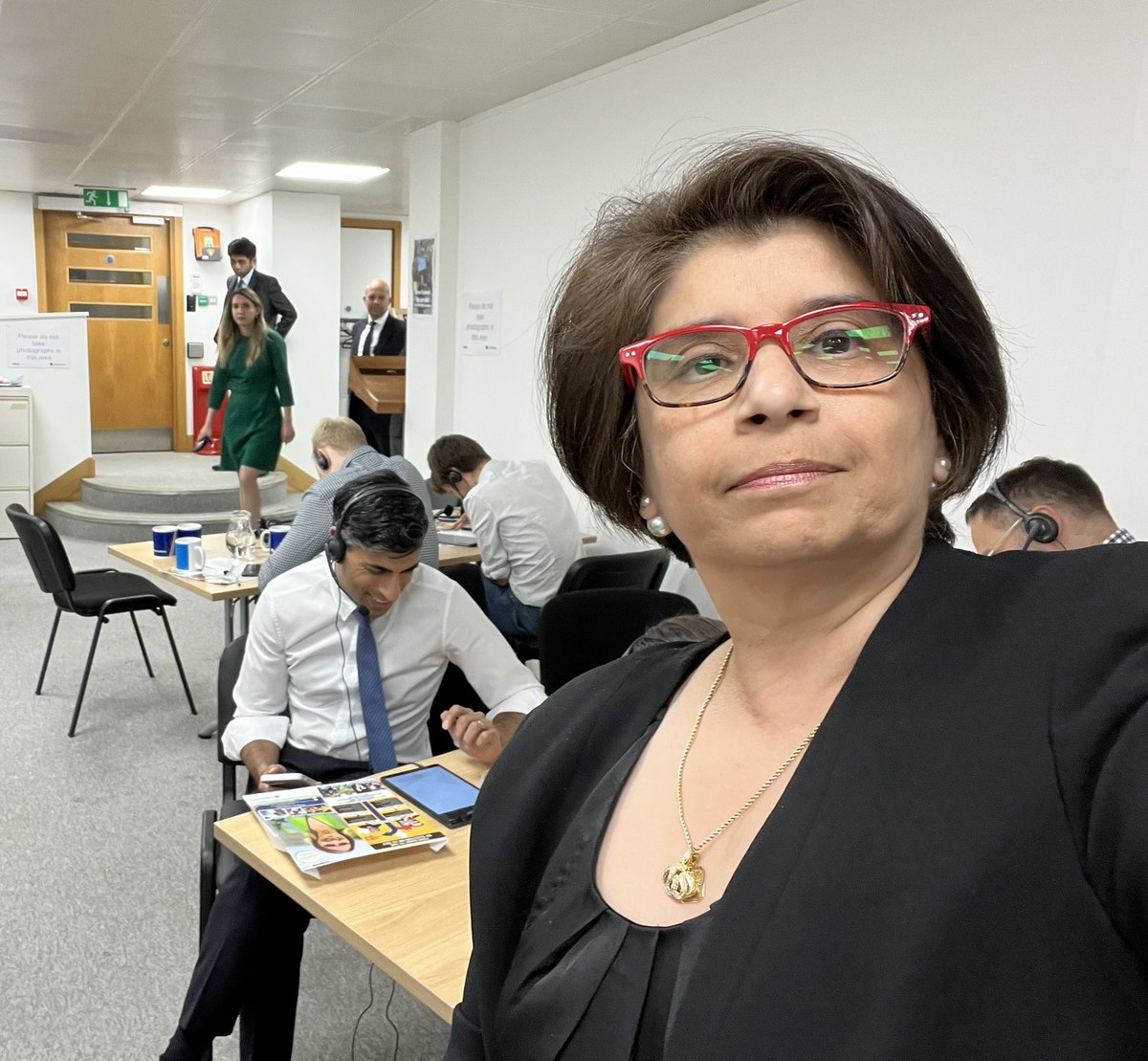 ahmereenreza's tweet photo. After work- dropped in for a quick #CCHQ Connect Calling to #GOTV for #UxbridgeAndSouthRuislip &amp; #SelbyandAinsty by-election 🗳️

What a pleasure and a double treat to be #ConnectCalling ☎️ with our Prime Minister @RishiSunak  AND our Party Chairman @GregHands 👍🏻👍🏻 https://t.co/MmbkZXEYq9