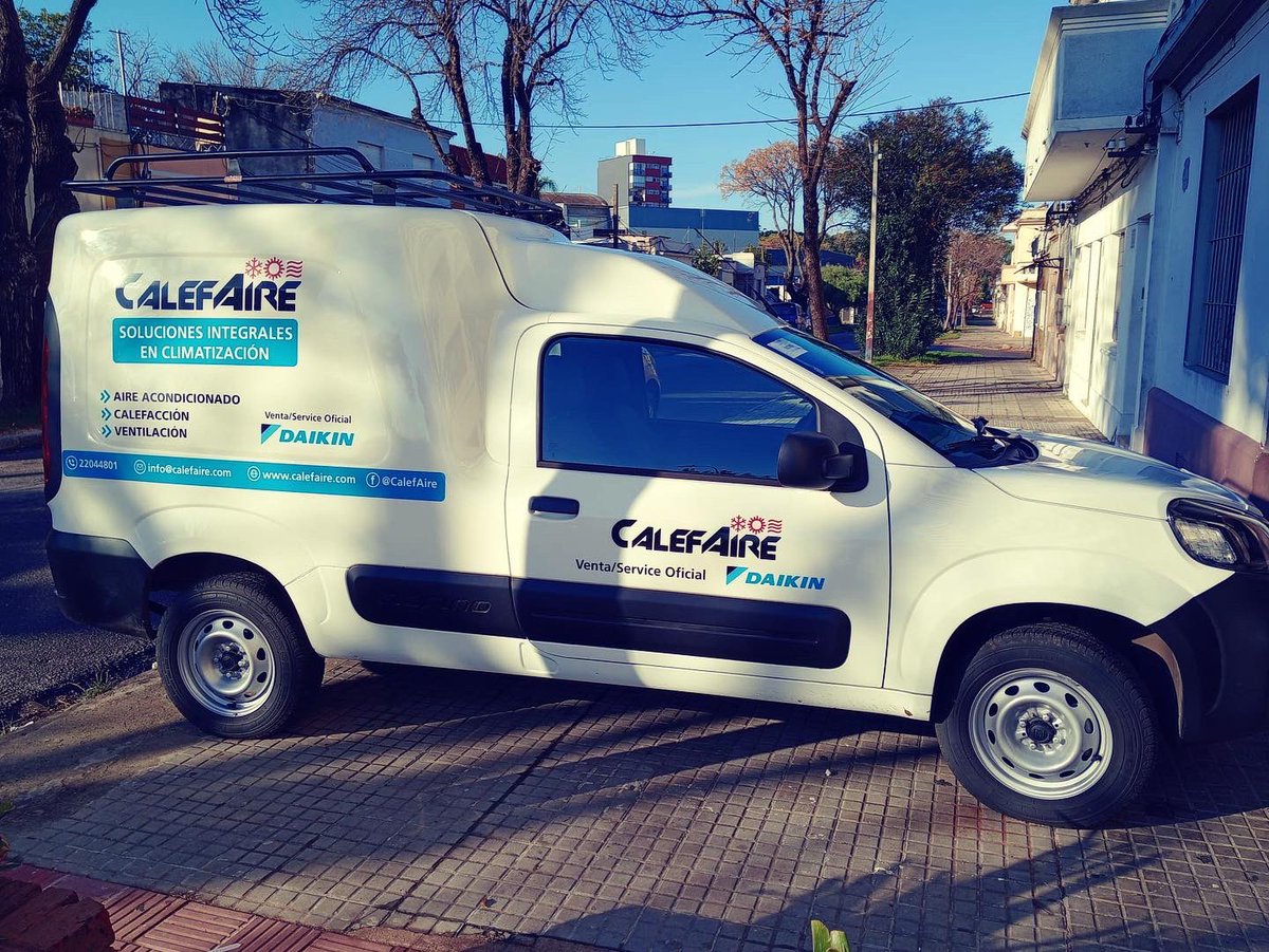 Creativ_Agencia's tweet photo. Diseño y producción del ploteo de un nuevo movil de #calefaire https://t.co/4EdImMKyLD
