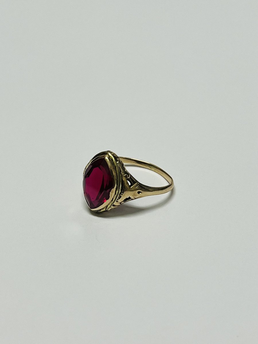 AmericanJewelr3's tweet photo. Excited to share the latest addition to my #etsy shop: Antique 10K Yellow Gold Art Deco Marquise Cut Garnet Ring https://t.co/4EgLRL9OZM #garnet #red #gold #artdeco #marquise #antique #rare #10kgold #10kyellowgold https://t.co/btKVzccXsV