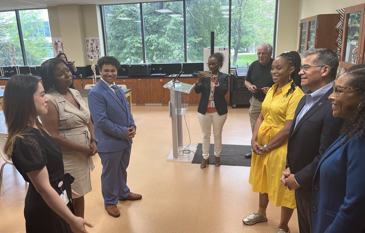 RepShontelBrown's tweet photo. Delighted to host @SecBecerra &amp; @RepEmiliaSykes in #OH11 to highlight @CLEMetroSchools + @metrohealthCLE's innovative partnership connecting students with health care careers. 

Equitable workforce development means good jobs and a healthier future for all. https://t.co/qK9HfZ93Ft