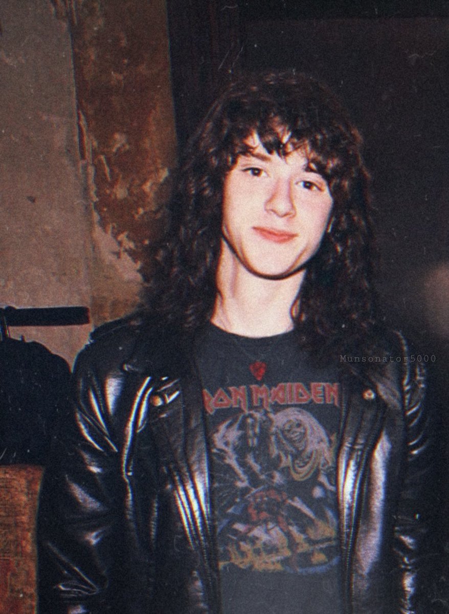 Baby Eddie after his first ever gig at the hideout - 1983

#josephquinn #Eddiemunson