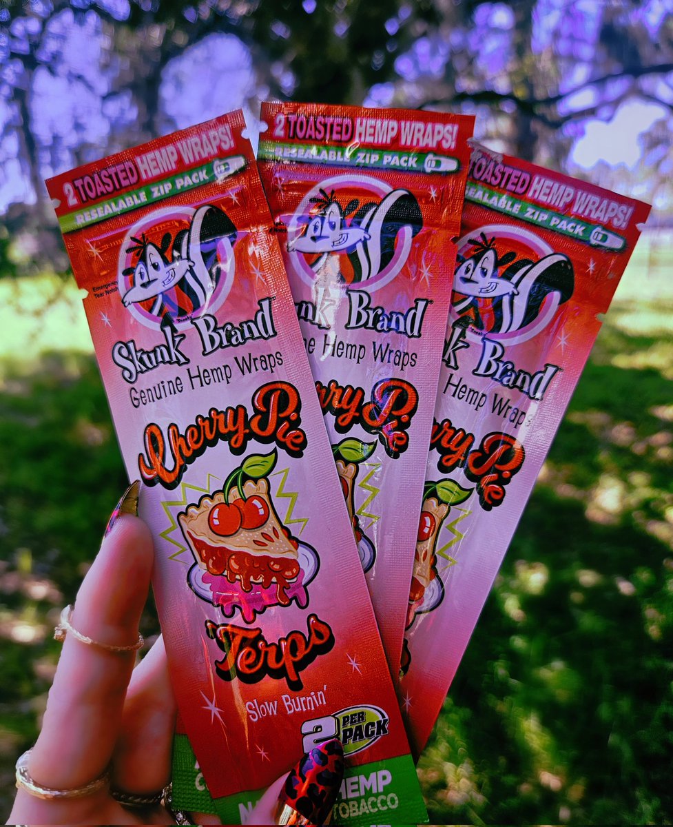 CakeLadyShop's tweet photo. Have an all natural slow burn with a cherry pie hemp wrap. No BS tabacco filler. Sweet smooth flavor you can only get from natual hemp. 🥧 🍒 #CherryPie #Hemp #HempSeeds #HempWraps #HempCones #Skunkalicious #Pie #SkunkBrand #HeadyArt #Cake #Yum #CherryPie #HeadyBoys #SparkIt https://t.co/W28qkwHSM3