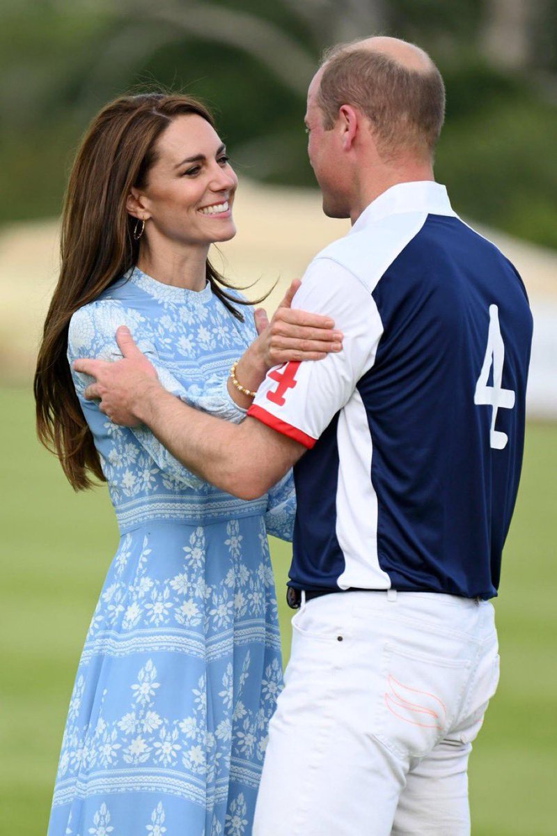 Canellelabelle's tweet photo. Awwww😍❤️🔥 Its in the eyes; its in the simplest touches🔥🤩#PrinceandPrincessofWales #Proudwife #LovingHusband https://t.co/5kBzQCMIs0