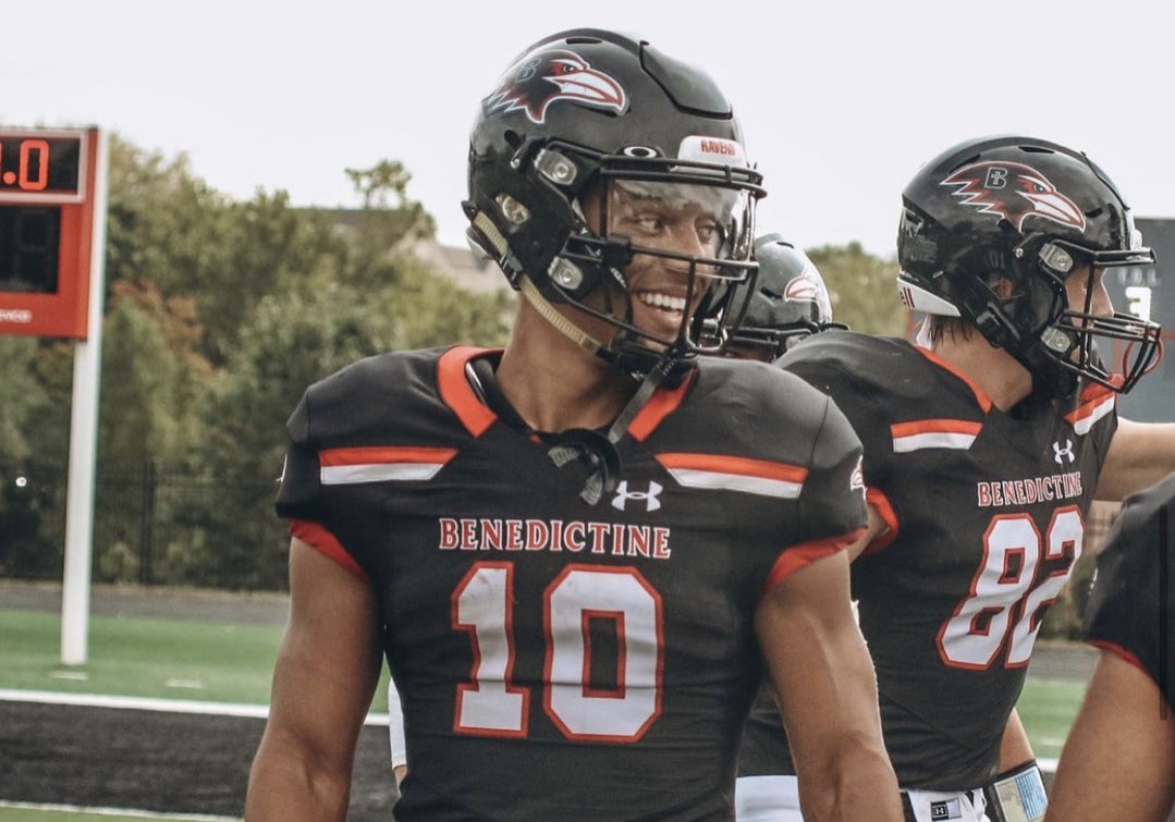 Grateful to have received an offer from Benedictine! Thank you for the opportunity <a href="/CoachCogan/">Kyle Cogan</a> <a href="/coach_hauser/">Aaron Hauser</a> <a href="/RavenFootballBC/">Benedictine Football</a>