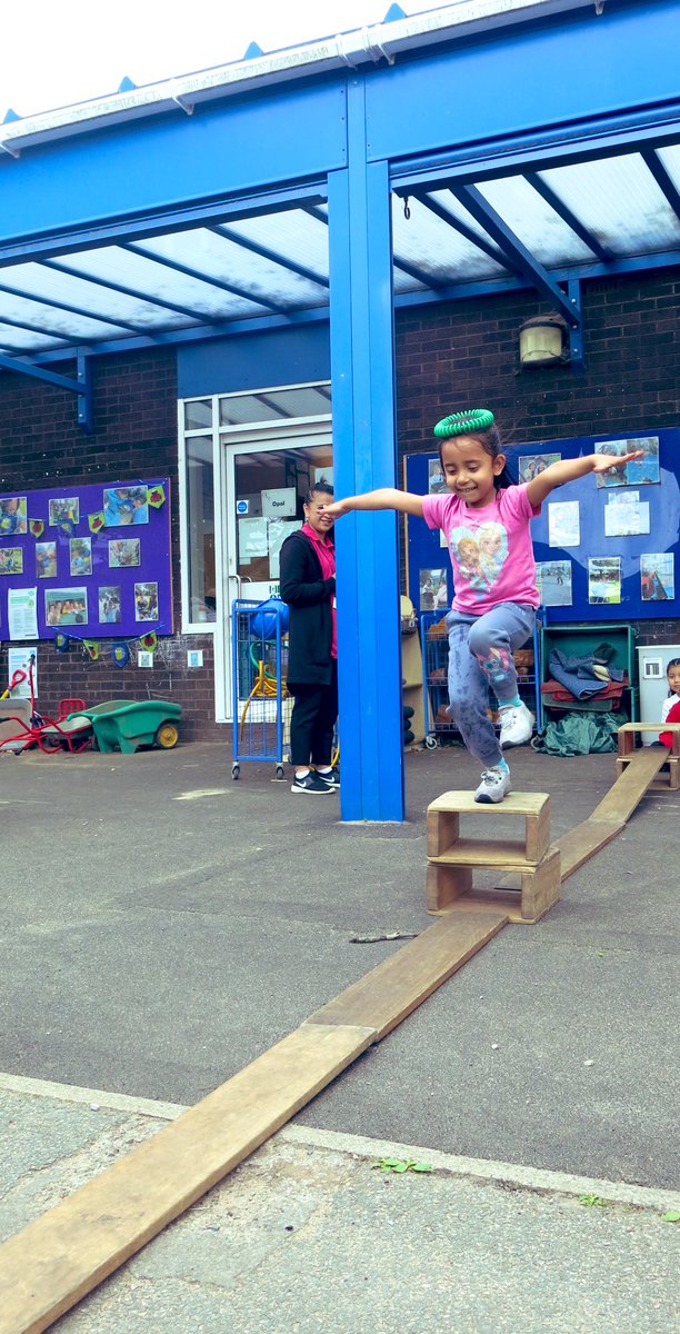 misssmythe_HT's tweet photo. Wow we are so proud of you Ruby and Opal Class 💜

What a fantastic Sports day! It was wonderful to hear all of the children cheering for their friends. 

What outstanding team spirit ⭐️

#EYFS #EarlyYears #SportsDay #BeAProblemSolver #CurriculumWeek https://t.co/KOzIlPbLCh