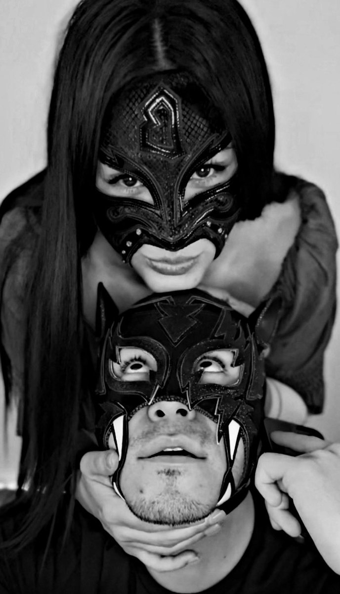 BaronessMxli's tweet photo. Hoy es el cumpleaños de mi amor!..🎂

Mi amorcito, hombre, Niño, amigo, cómplice, a veces mi más grande heater 🙄pero al final el dueño del mi reino completo.👑

Te amo😻🤍

#cumpleaños #lucha #pumaking #mask 
@pumakingoficial https://t.co/ogOll84HYR