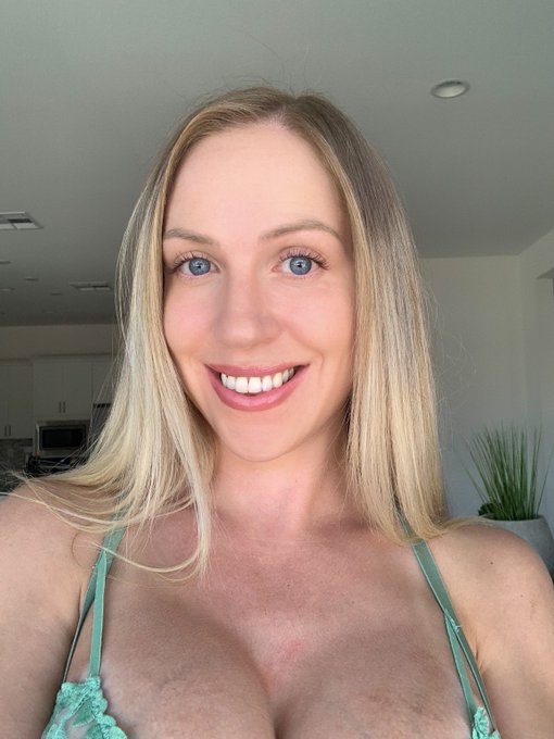 It&rsquo;s a beautiful day to eat tacos 😁 specifically mine 😜 https://t.co/aunT7EHLYk