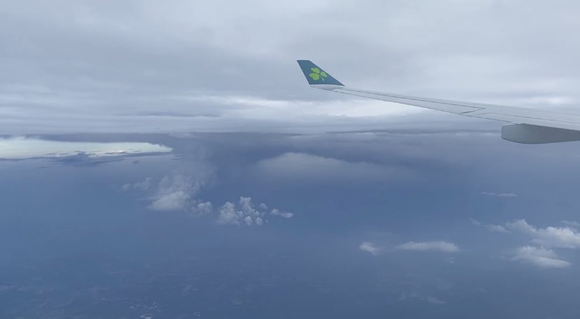 CindyBulthuis's tweet photo. @WindyCityWxMan We flew in from Ireland last night. Looked like this https://t.co/h4TIBy2jvx
