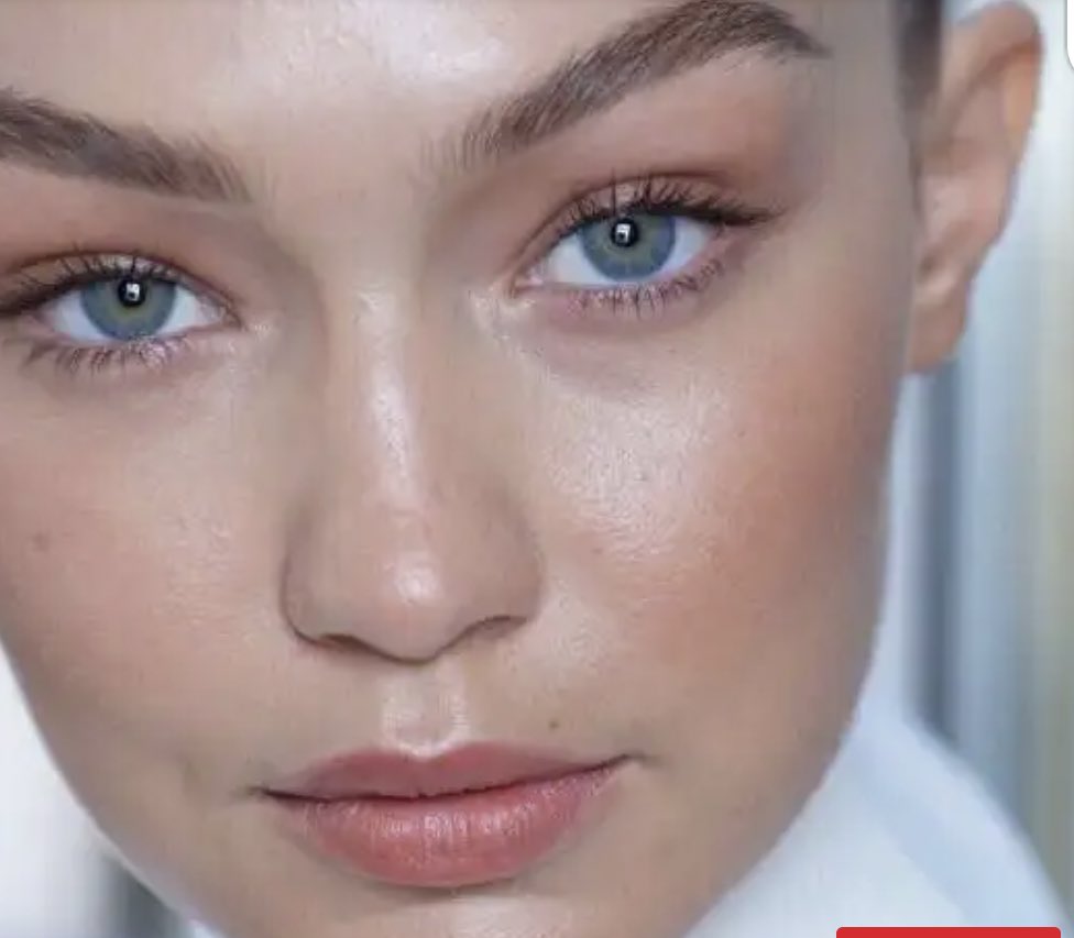 amrakunj's tweet photo. @getnorthern I share my right eye beauty spot with Julia Robert’s (almost same place), my upper lip spot with Gigi Hadid (same place) and my cheek spot with both my boys and my dad’s youngest sister and her daughter. 
Joining the #pointlessness 😉 https://t.co/nMmQhpV3yK