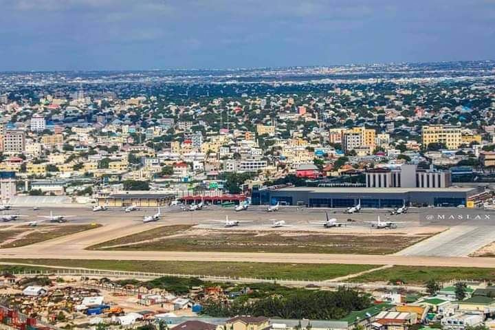 HalaneKhadar's tweet photo. Adan Abdulle International Airport. Mogadishu, Somalia 🇸🇴  🥰💚 https://t.co/rHQtoYVtmU