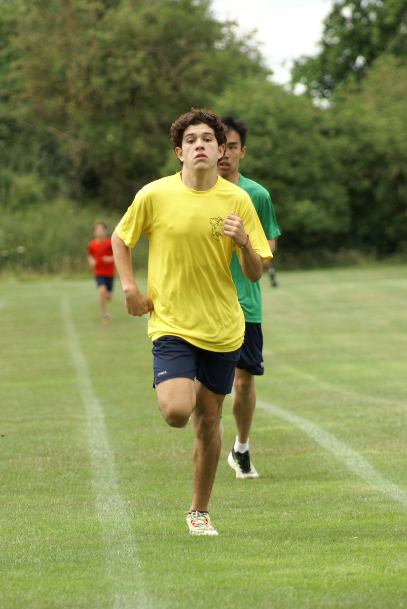 RHB_Boarding's tweet photo. Great to see the boarders performing so well in the RHB Sports Day yesterday! Super competition all round with Illustrious coming out on top. Roll on tomorrow for House Dance!! https://t.co/QcxWPyNVDW
