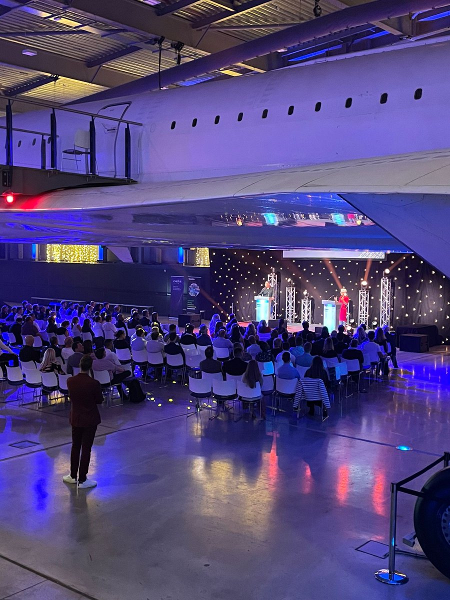 FinAwardsSWest's tweet photo. Great to see the Fintech South West professionals come together for the awards! #FintechAwardsSW https://t.co/lHsUo3dn0W