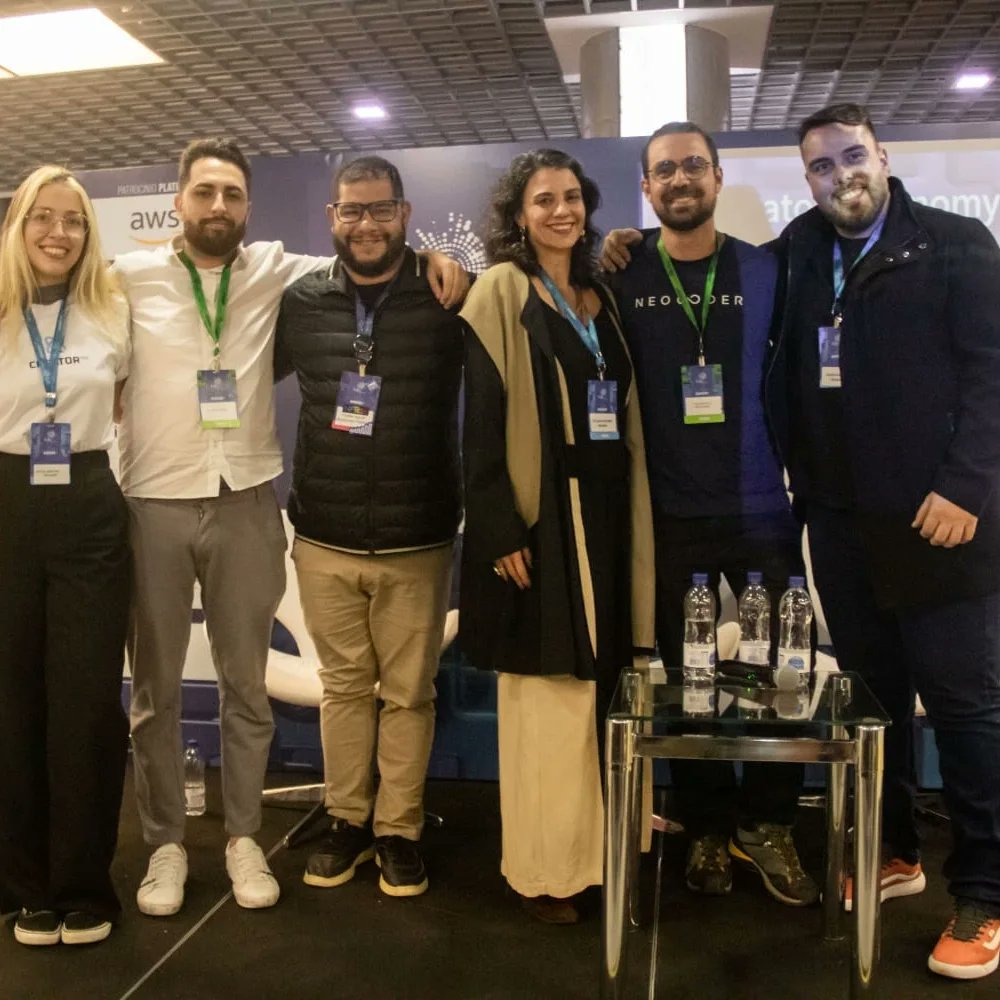 blockchain_rio's tweet photo. 🚀 Com mais de 350 palestrantes renomados, em 150 painéis e palestras, ao longo de 14 trilhas, em 4 palcos, podemos dizer que conteúdo foi um dos pontos fortes do #BlockchainSP + Scibiz!
📌 Você teve um momento ou palestra preferida? Conta aqui pra gente o que mais te inspirou! https://t.co/9I7UR0VQho