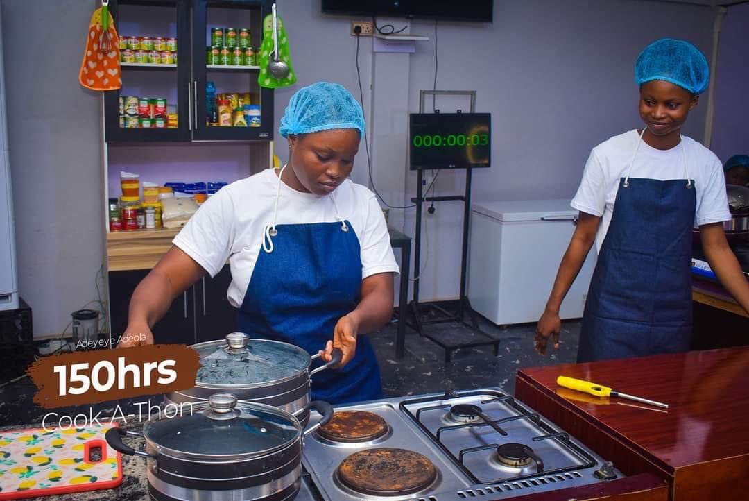 egtapere's tweet photo. I don't care if she doesn't have the social media hype, the truth right now is that she's about to clock her #150hours target. My ❤️ for you dear, More strength..
146 hours still counting
@GWR
@deookathon
#ChefDeo https://t.co/A8qynuE4Lk