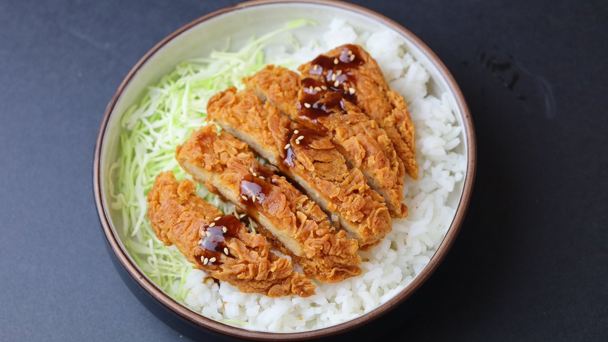 This #NationalFriedChickenDay, let's redefine what it means to enjoy a classic favorite.  Motif ChickenWorks™ Plant-Based Cutlets are not just a versatile  substitution, but a great addition to any menu. 
#foodservice #madewithmotif
madewithmotif.com/foodservice/