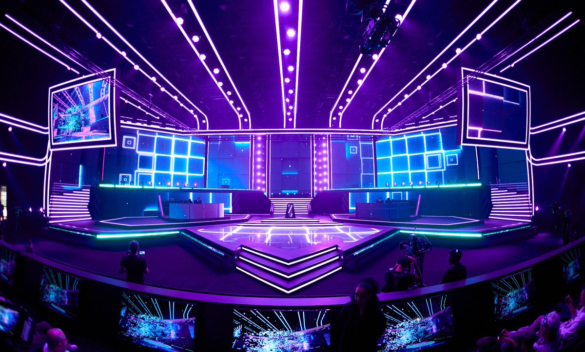 EWC_EN's tweet photo. Is this the SICKEST stage TEKKEN has ever seen or what? 😤😤😤

#Gamers8 #TheLandOfHeroes https://t.co/l0yqH8gR5Z