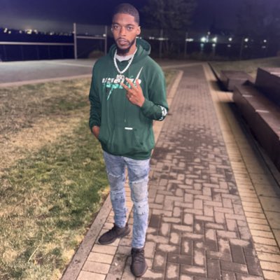 Hood_2x's tweet photo. #NewProfilePic https://t.co/6CpRxywLt0