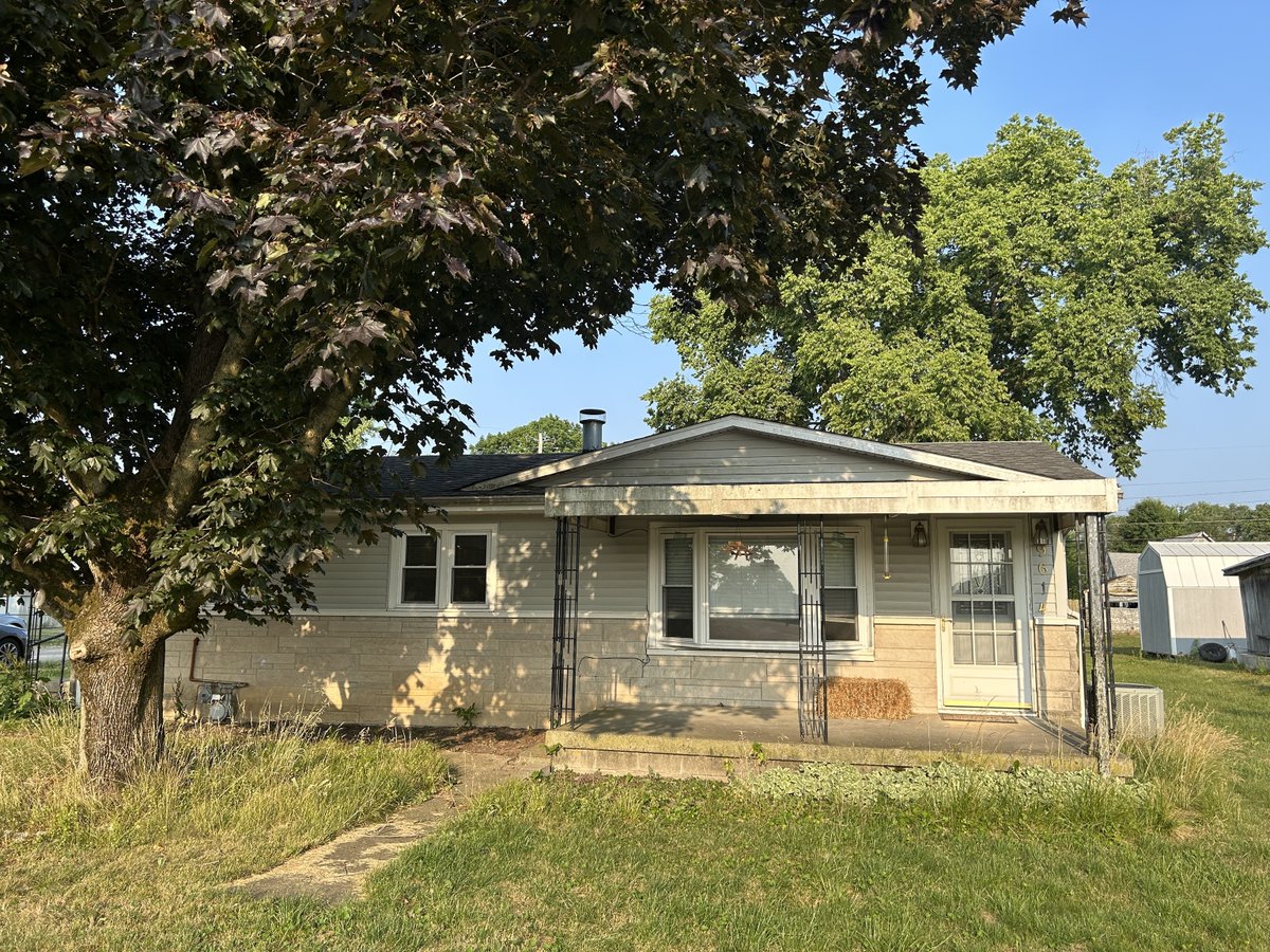 remaxcolumbus's tweet photo. Check out our newest listing in #Taylorsville! Tell us what you think!  #realestate https://t.co/2v2DlynEJL https://t.co/XrGJoZh9AA
