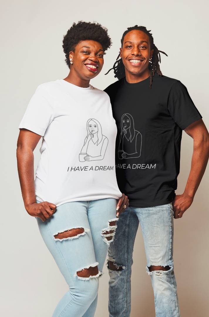 J'ai un jeune élève qui apprend à manipuler #Canva. Le travail ci-dessous est de lui. Il est heureux de découvrir les merveilles de Canva  et ne sépare plus de lui 😊