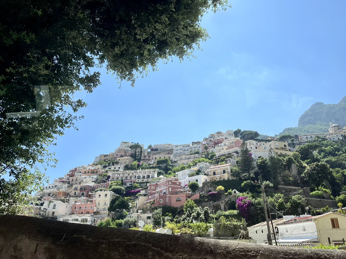 NinaSwienton's tweet photo. Is there a more beautiful place on Earth than the Amalfi Coast? 🇮🇹 https://t.co/MjIYlPuT7c