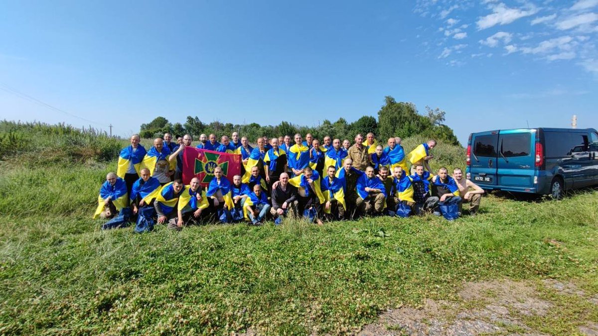 SitRep - 06/07/23 - 45 heroes were returned

An overview of the daily events of the war between Russia and Ukraine. After a prisoner exchange, 45 Ukrainian heroes and 2 children were welcomed home on Ukrainian soil. Zelenskyi visited Bulgaria and Czechia.

1/X