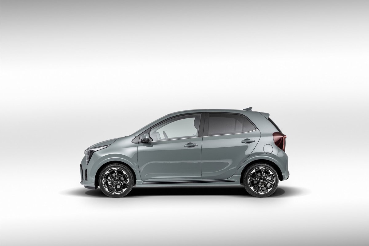MotorPias_of's tweet photo. Nuevo Kia Picato. 
Llega la renovación para el pequeño urbanita coreano. 
Llega con un gran cambio tanto interior como exterior. 
#kia #kiaespaña #kiapicanto https://t.co/ox1KOkx5HP