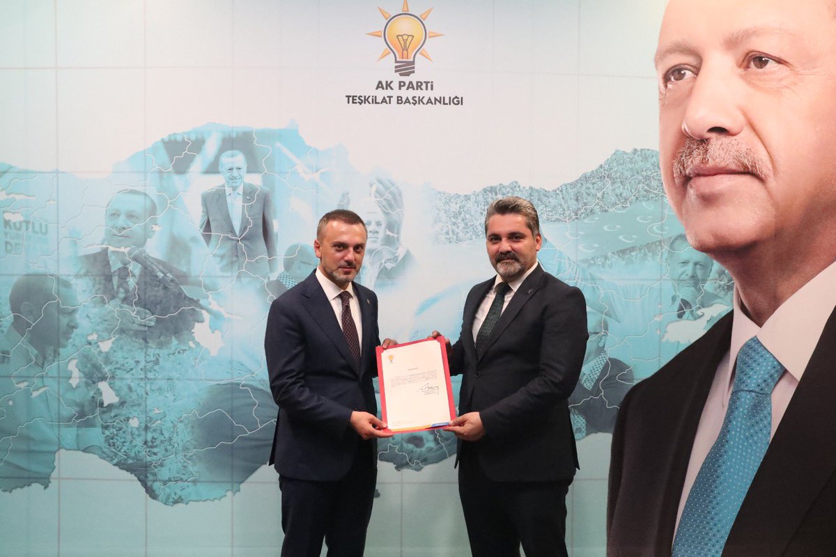 MaxTurnerMarket's tweet photo. BİSMİLLAHİRRAHMANİRRAHİM 
Cumhurbaşkanımız, Genel Başkanımız Sayın @RTErdogan ’ın tensipleriyle aziz şehrimiz Kayseri’mize hizmetimizi İl Başkanı olarak sürdürmek üzere görevlendirilmiş bulunmaktayız. Sayın Cumhurbaşkanımıza şükranlarımızı arz ediyoruz. Rabbim utandırmasın. https://t.co/G1V82rQV1v
