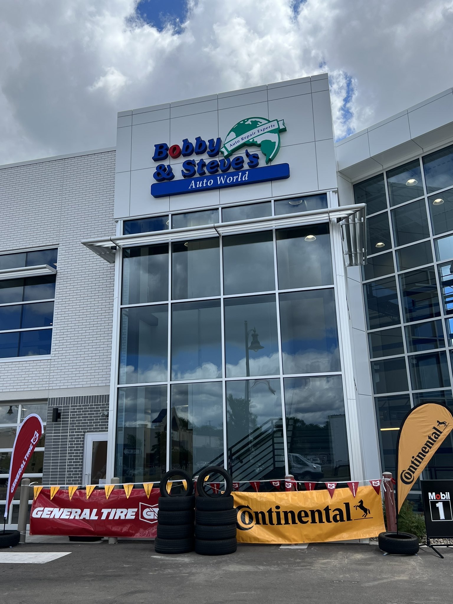 Bobby Steve s Auto World BobbyandSteves X